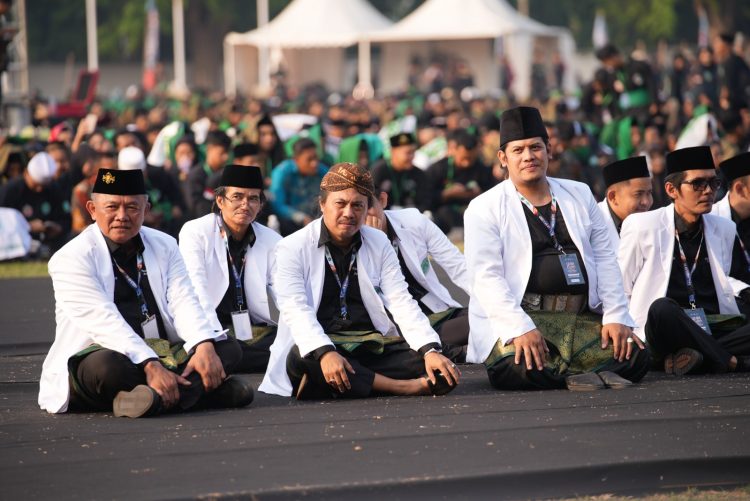 Foto Ijazah Kubro dan Pengukuhan Pimpinan Pusat Pagar Nusa