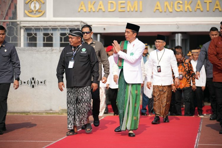 Foto Ijazah Kubro dan Pengukuhan Pimpinan Pusat Pagar Nusa