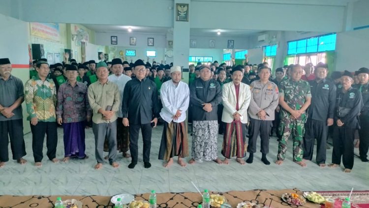 Baiat Ratusan Pendekar Pagar Nusa Gresik, Gus Nabil Himbau Jaga Kondusifitas dan Tekankan Takdzim Pada Kiai