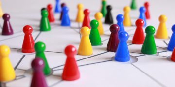 Antara Solidaritas dan Fanatisme